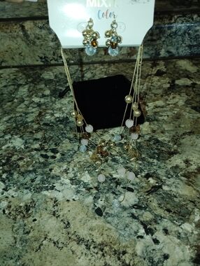Mix it color brand new necklace and earring set beaded multi strand new